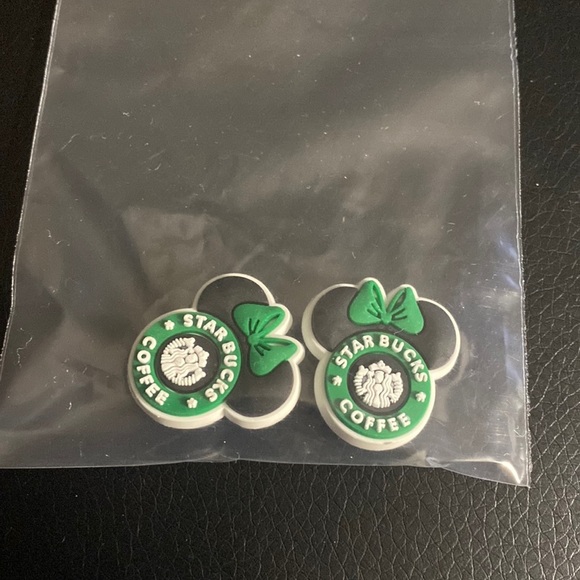 Set of 2 Disney Minnie Mouse Starbucks Charms for shoes or bracelet NWT - Picture 2 of 5